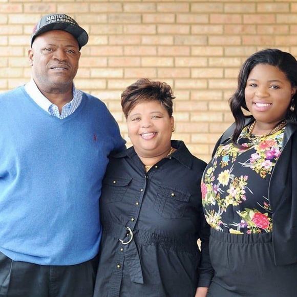 Meet your Posher, Vicky - Picture 8 of 8